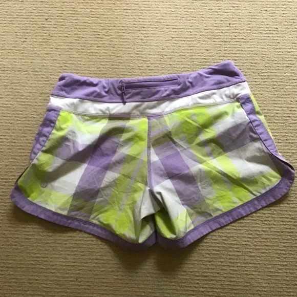 ❌SOLD❌Lululemon Women’s Running Shorts - Picture 2 of 6